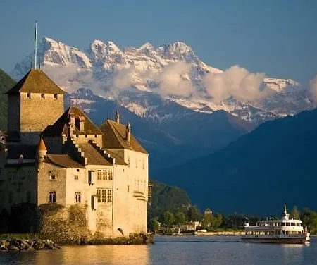 Swiss Riviera La Plage